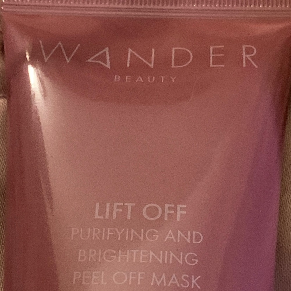 Wander beauty peel off mask.